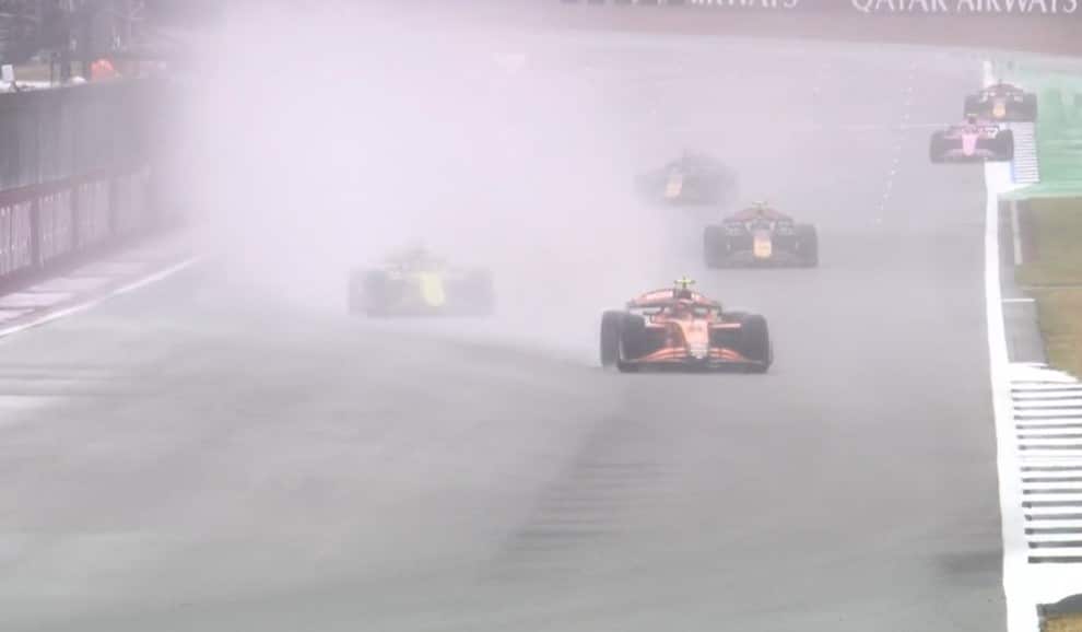 Megszakított futam, szabálytalan győzelem – mutatjuk, mit alkotott az eső Silverstone-ban az F1 előtt