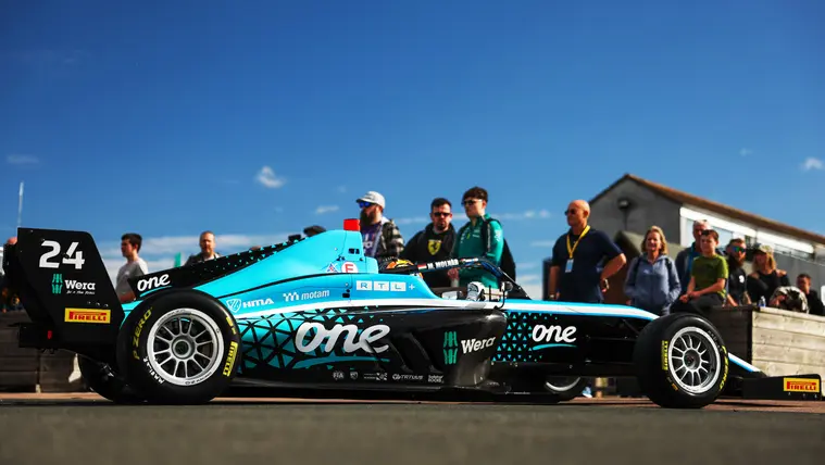 Molnár Martin, Donington