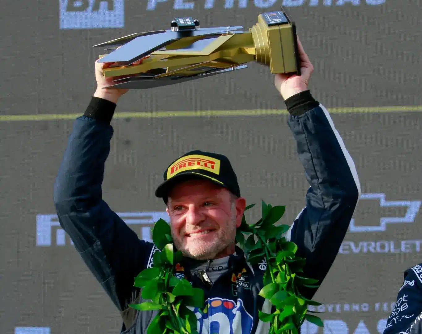 Nem vagyok Rosberg, hogy bajnokként visszavonuljak – 53 évesen újra a csúcsra ért Barrichello