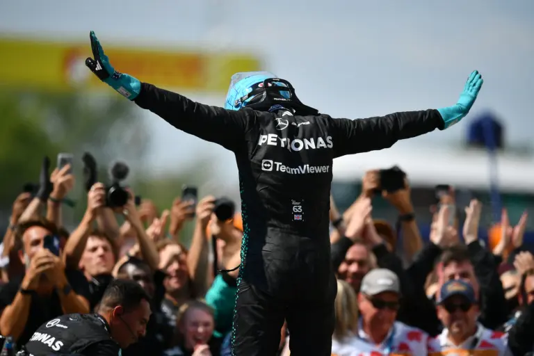 Russell a tenisz élő legendájától tanulta meg, hogyan maradhat még 15 évig az F1-ben