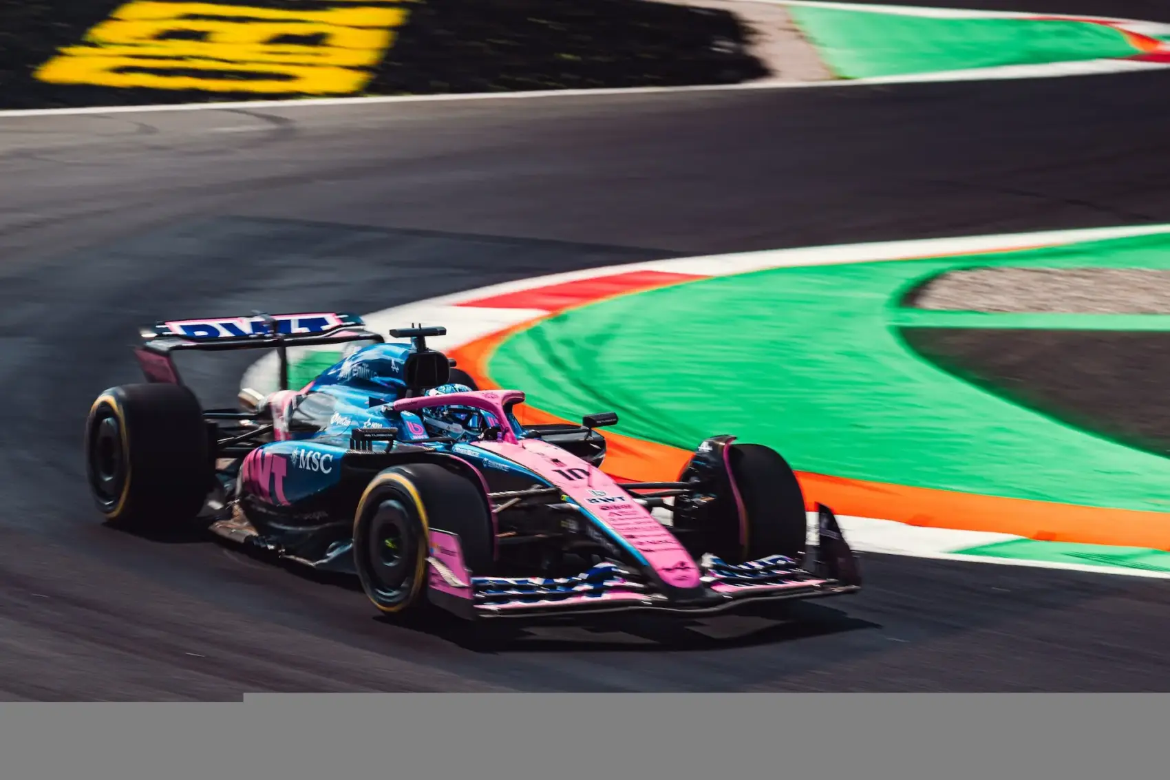 Az Alpine-hoz tart az FIA szakembere