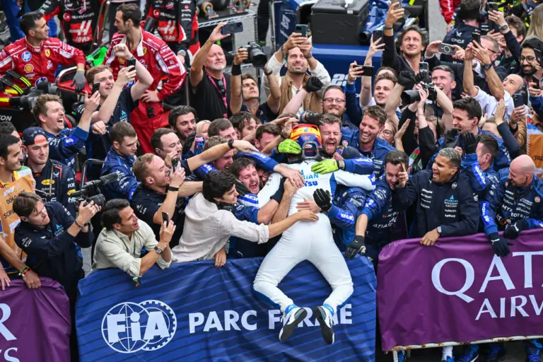 Egyetlen dobogó kellett, máris téma, hogy Sainz leléphet egy nagycsapathoz a Williamstől