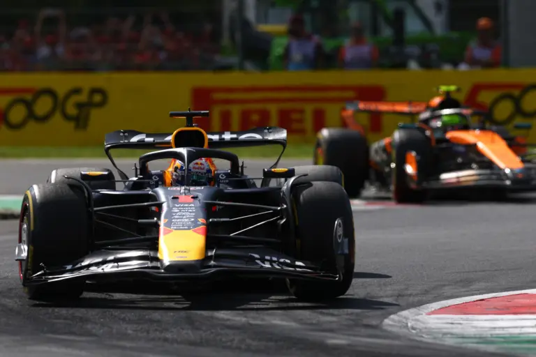 Verstappen nyerte az Olasz Nagydíjat, de a McLaren a tavalyi Magyar Nagydíjat játszotta le