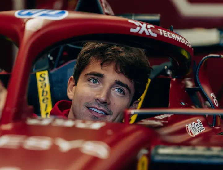 Hamilton három évvel ezelőtti edzésmódszerével készül Leclerc 2026-ra