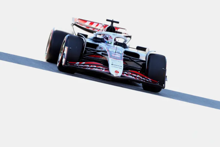 Ryo Hirakawa, Haas