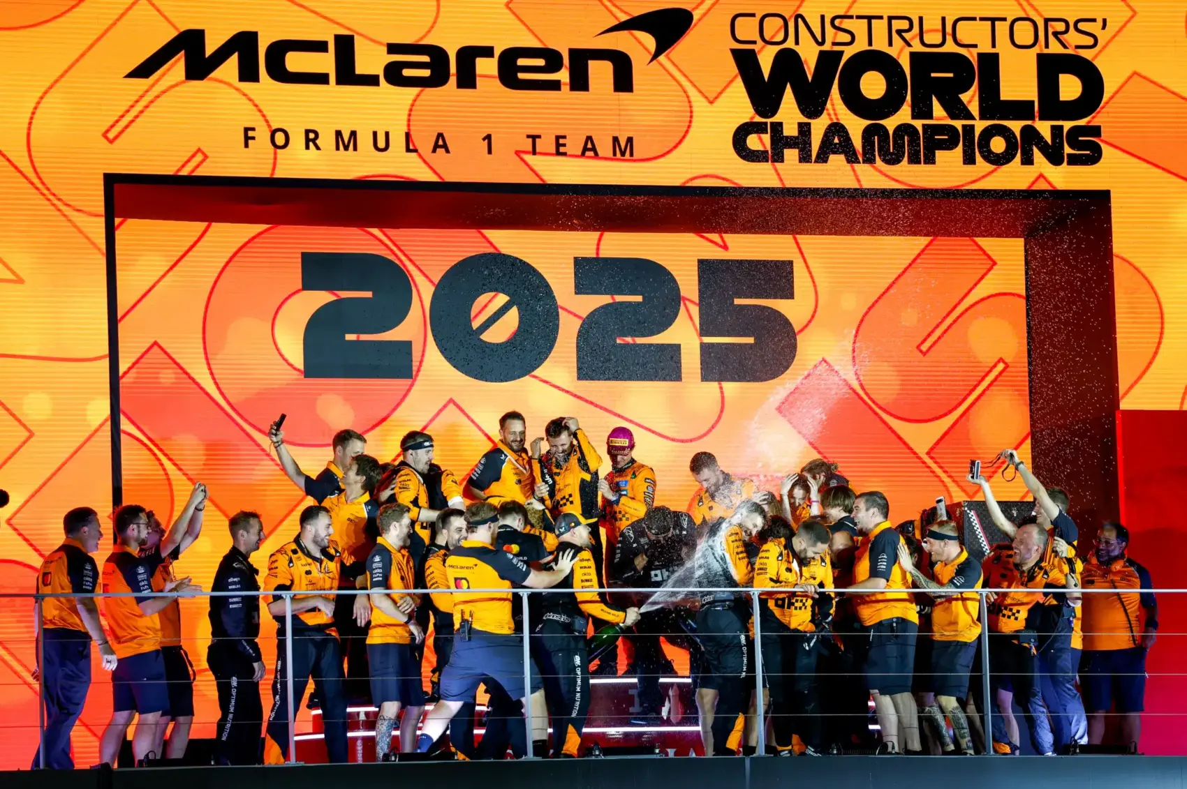 Piastri nélkül ünnepelt a McLaren – itt a magyarázat, hogy miért
