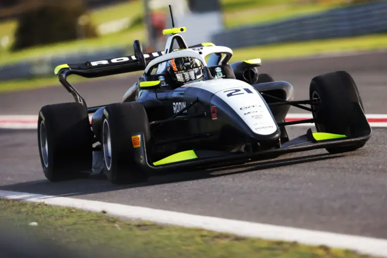 Molnár Martin, Rodin, GB3, teszt, Snetterton