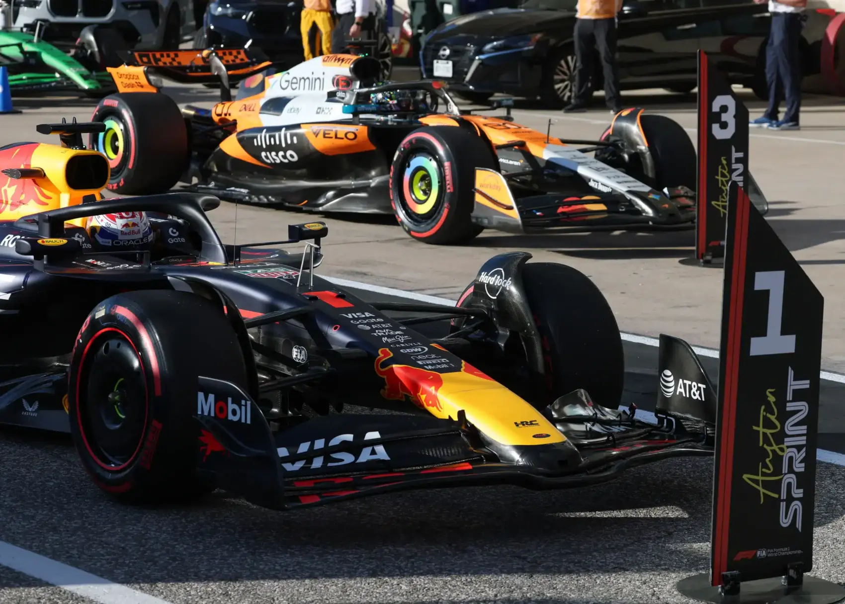 A Red Bull ott tervez újabb tőrt döfni a McLarenbe, ahol annak a legjobban fájhat