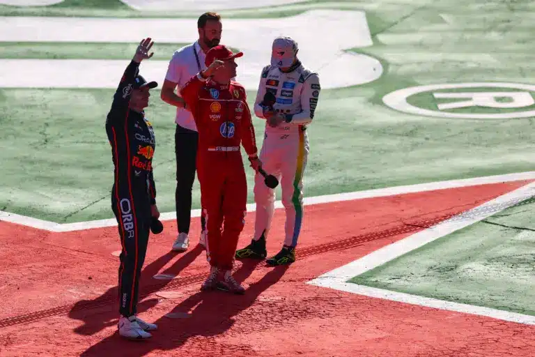 Bearman és Leclerc közül csak egyikük látta mentőangyalnak a biztonsági autót