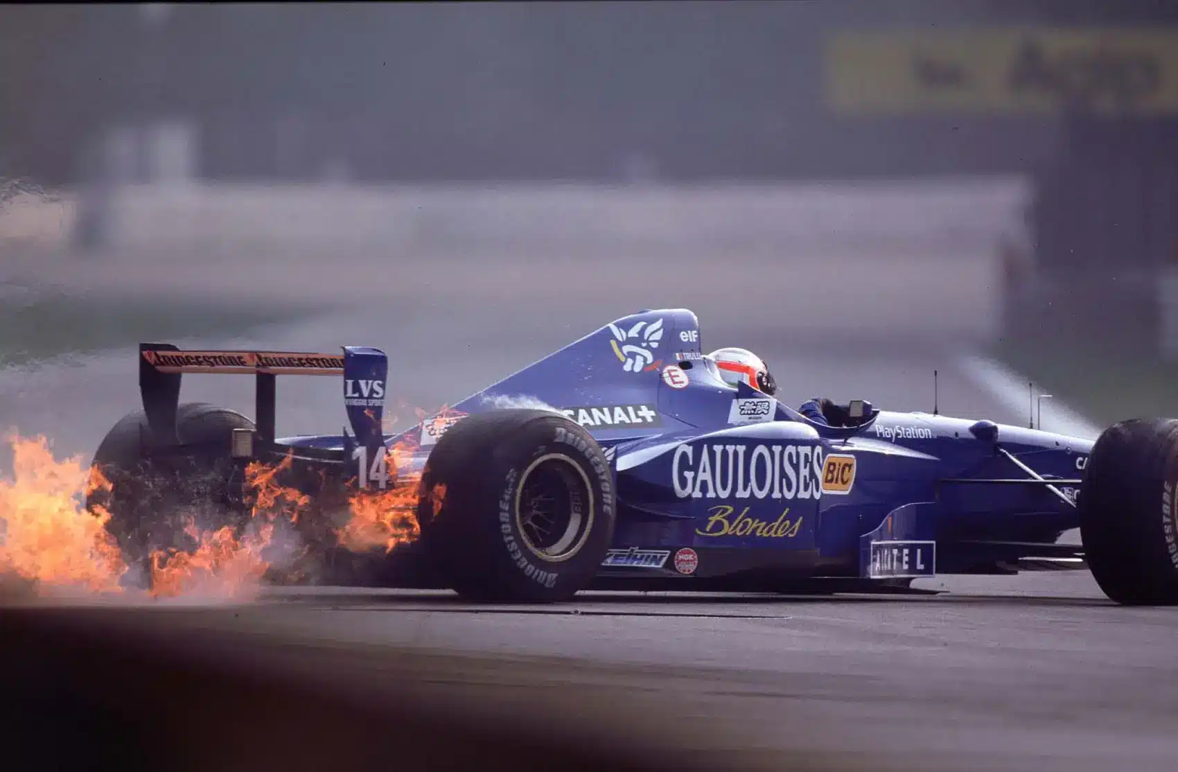 Visszatérhet az 90-es évek F1-ének egyik jellemzője, kiszámíthatatlanabb futamokat eredményezve