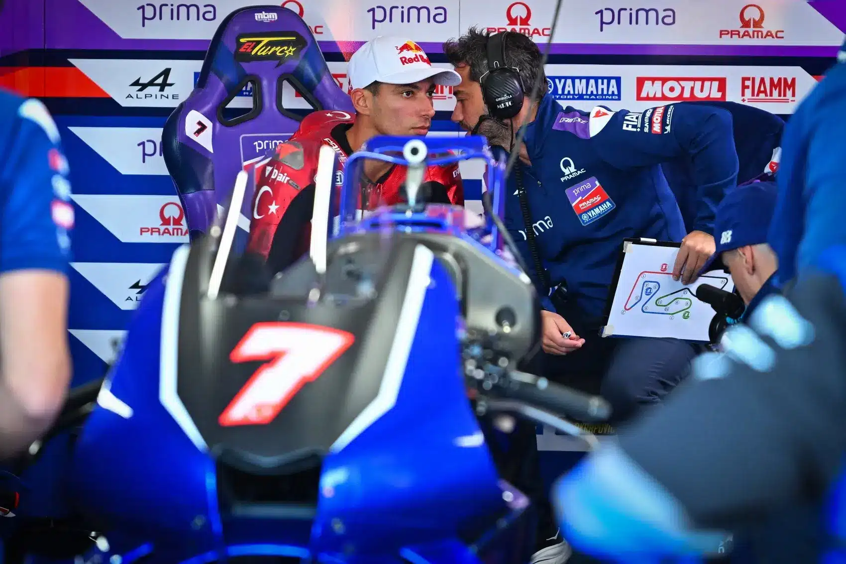 Cserélő KTM, újoncok és stabilitás – ők lesznek idén a MotoGP-pilóták legfontosabb segítői