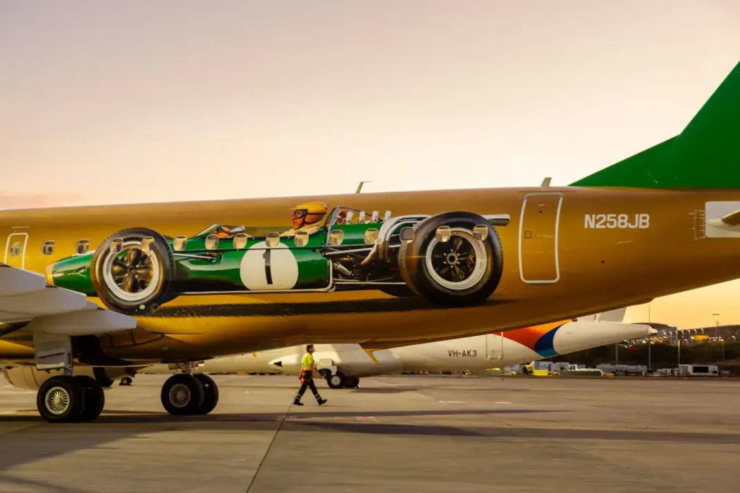 Jack Brabham, repülő, festés