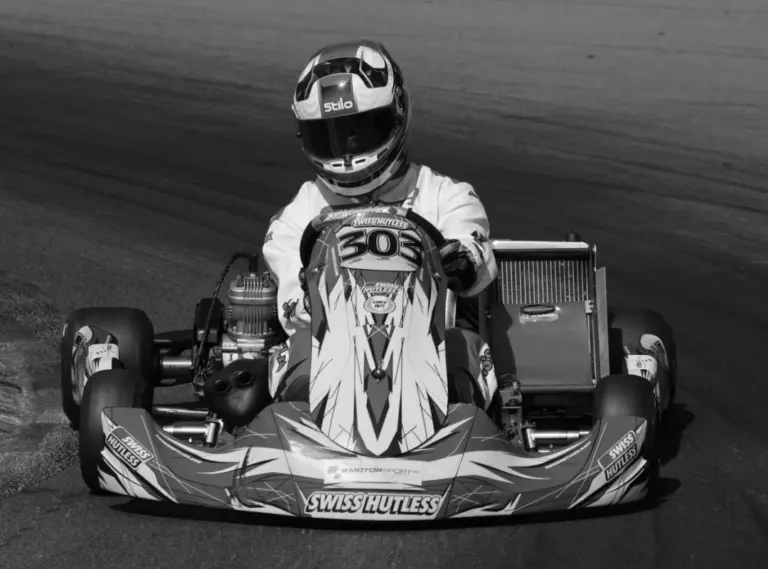 Gyászol az autósport, egy versenyző is elhunyt a svájci újévi tragédiában