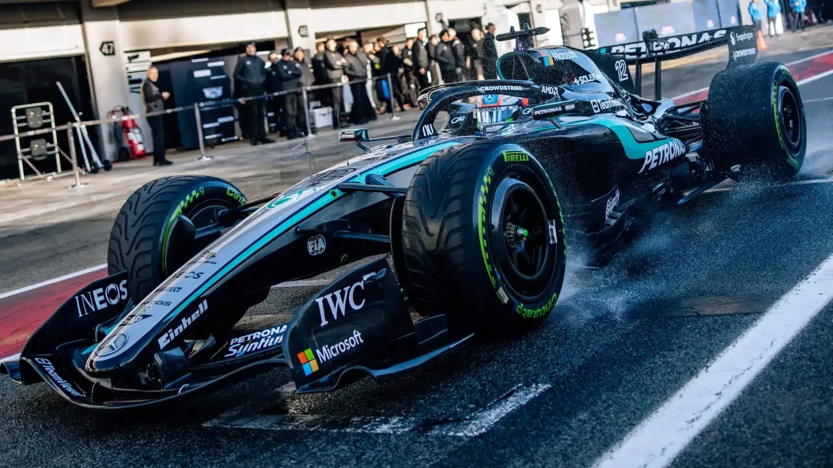 Nem viccelnek a zárt F1-es teszttel – ha rálátsz a pályára, lecsapnak rád Barcelona körül