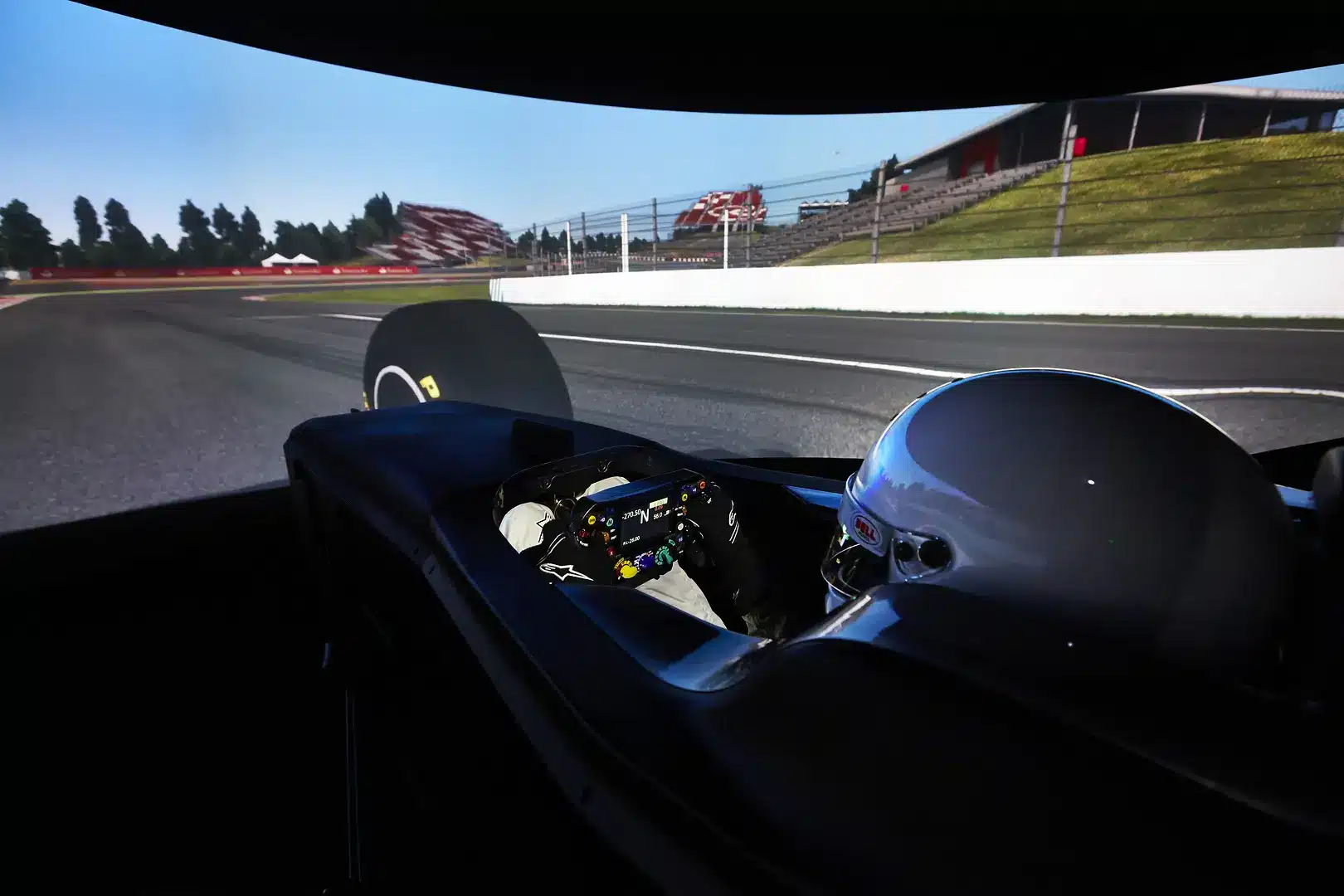 Titokban nem F1-es pilótákkal tesztelnek az F1-es csapatok