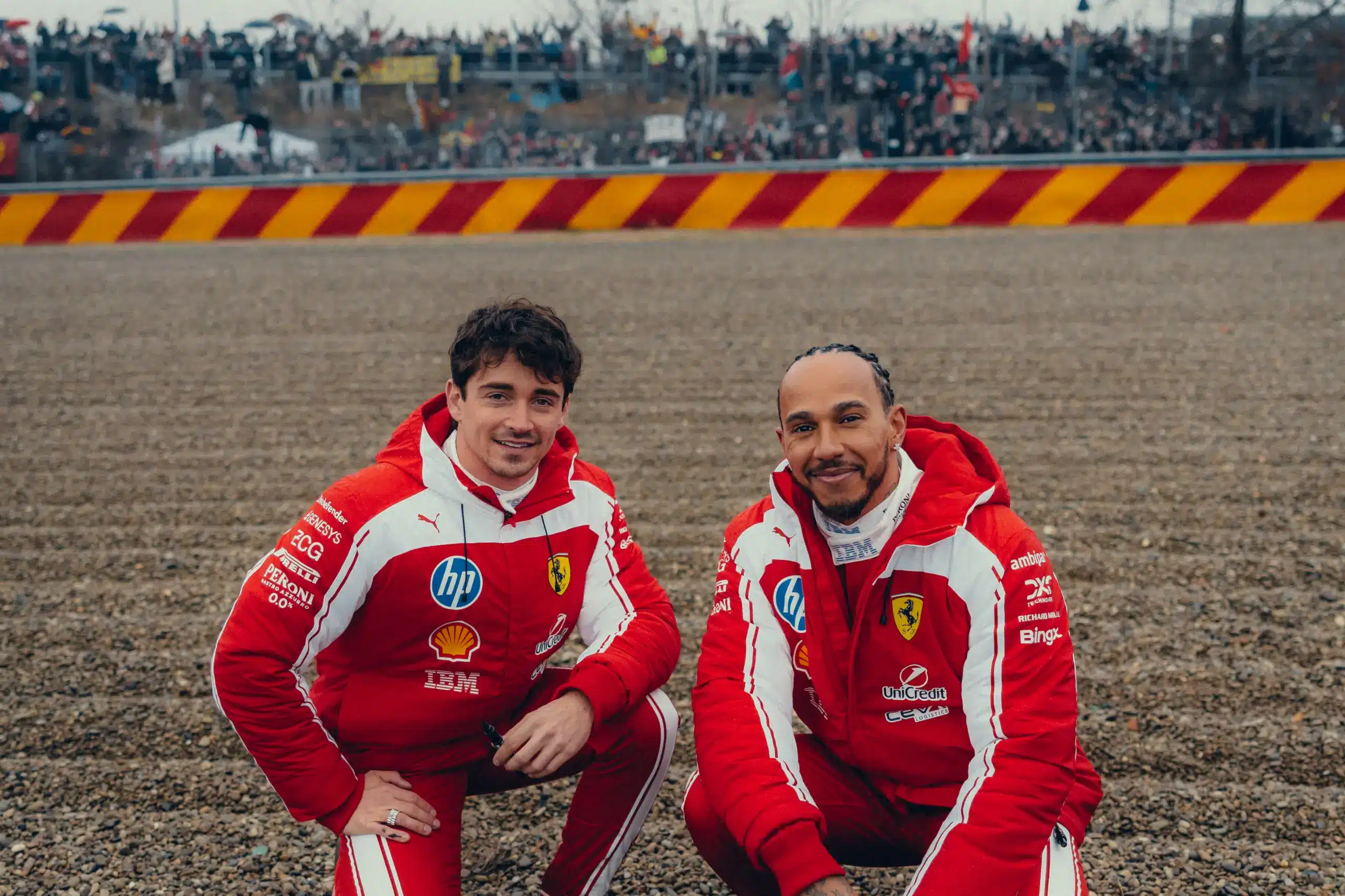 Hamilton testén végigfutott a vibráció, közben Leclerc beleléphetett a szerencséjébe