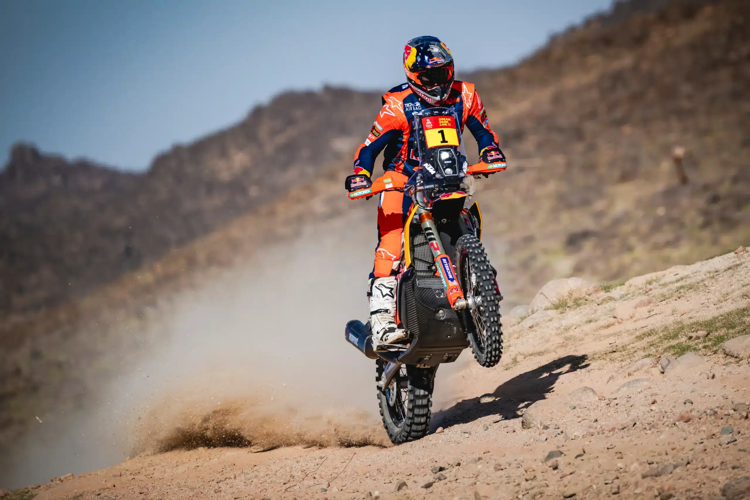 Sanders vezet a Dakar második szakaszának felénél a motorosok között