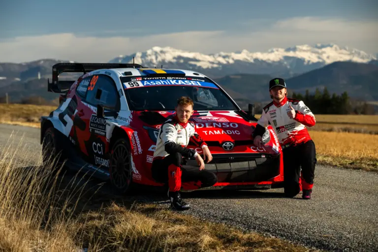 Solberg brillírozott és vezet a Montén, ketten is kiestek az eddigi leghavasabb pályán