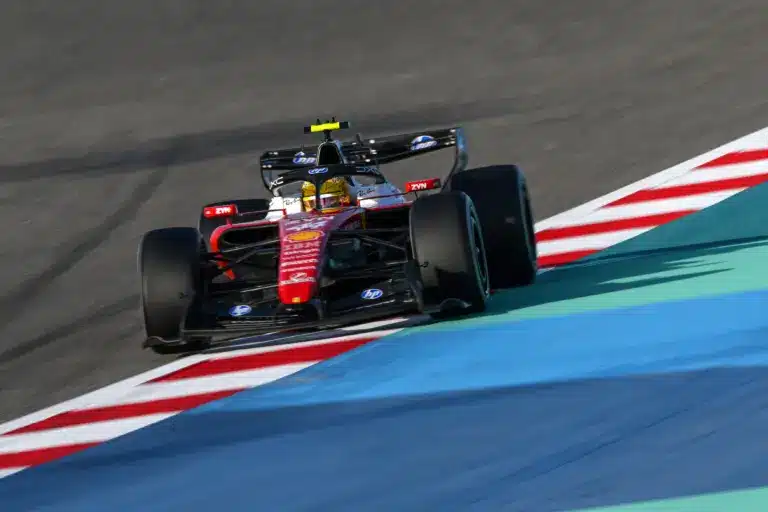 A Ferrarinál próbálnak nem elszállni attól, hogy mindenki az autójuk csodájára jár