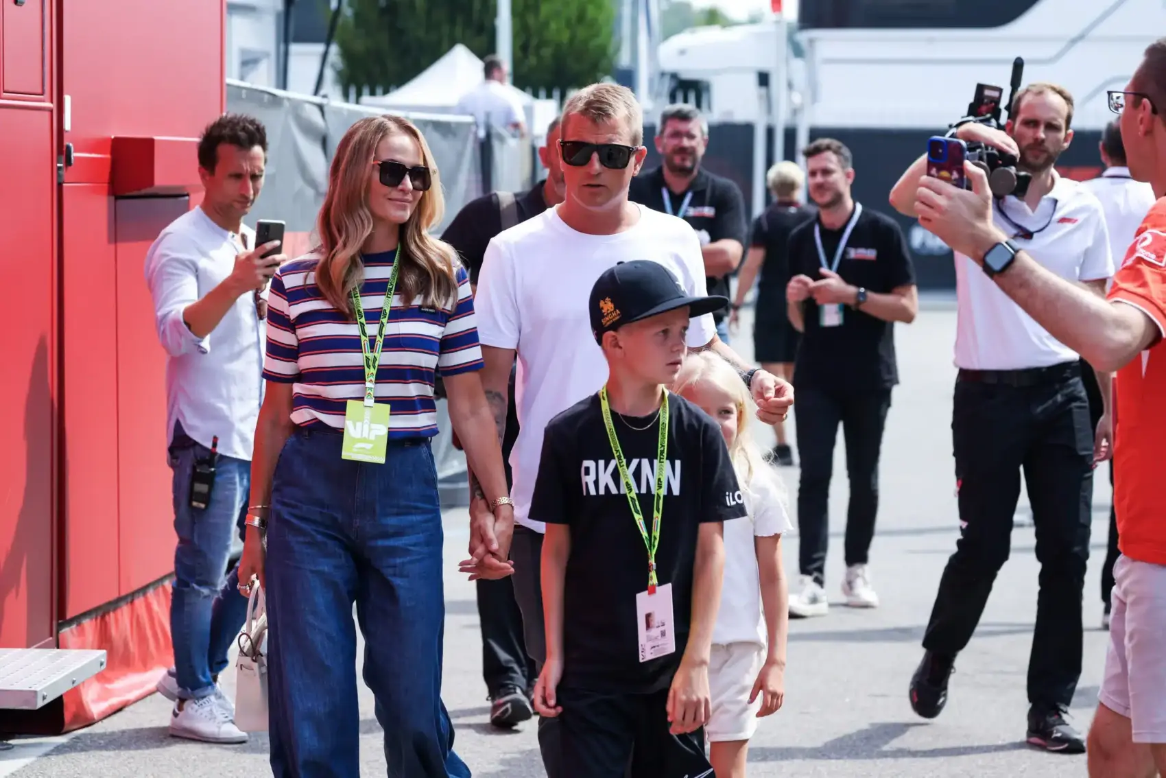 Räikkönen 11 éves fia raliautóval csapatott a jégen