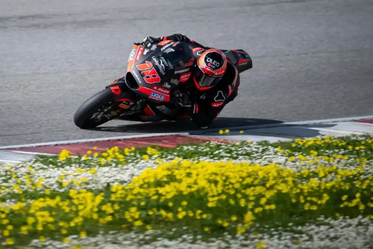 Az eső után González volt a leggyorsabb, majd tömeges bukássorozat vetett véget a Moto2 tesztjének