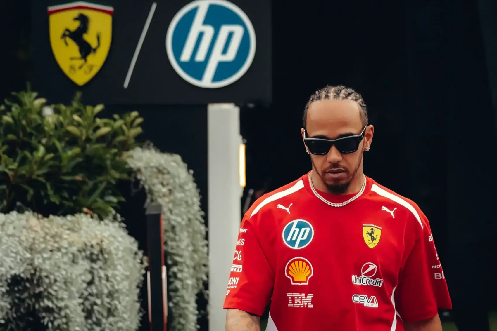 Először csókolózott nyilvánosan Lewis Hamilton és Kim Kardashian (videó)