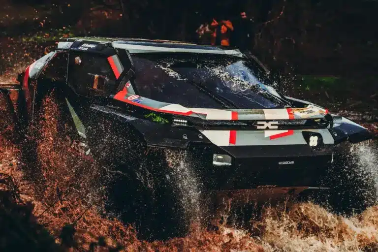 Loeb vezet, Sanders növelte előnyét, Al-Attiyah kiesett Portugáliában