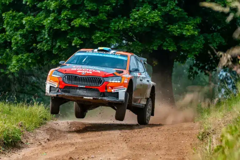 Így is lehet! A junior világbajnok nem mindennapi megoldást talált