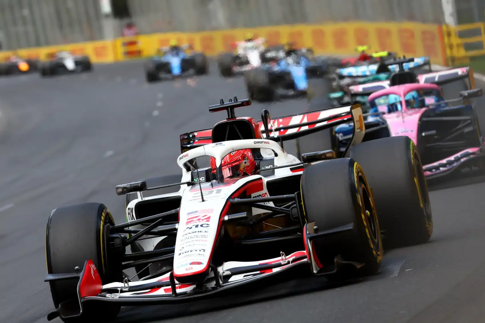 Törölnék a versenyét, kézzel-lábbal hadakozik az F1-es házigazda