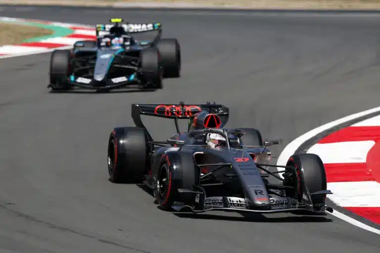 Ez a Japán Nagydíj menetrendje, ahol egy további változásra is fel kell készülnie a csapatoknak