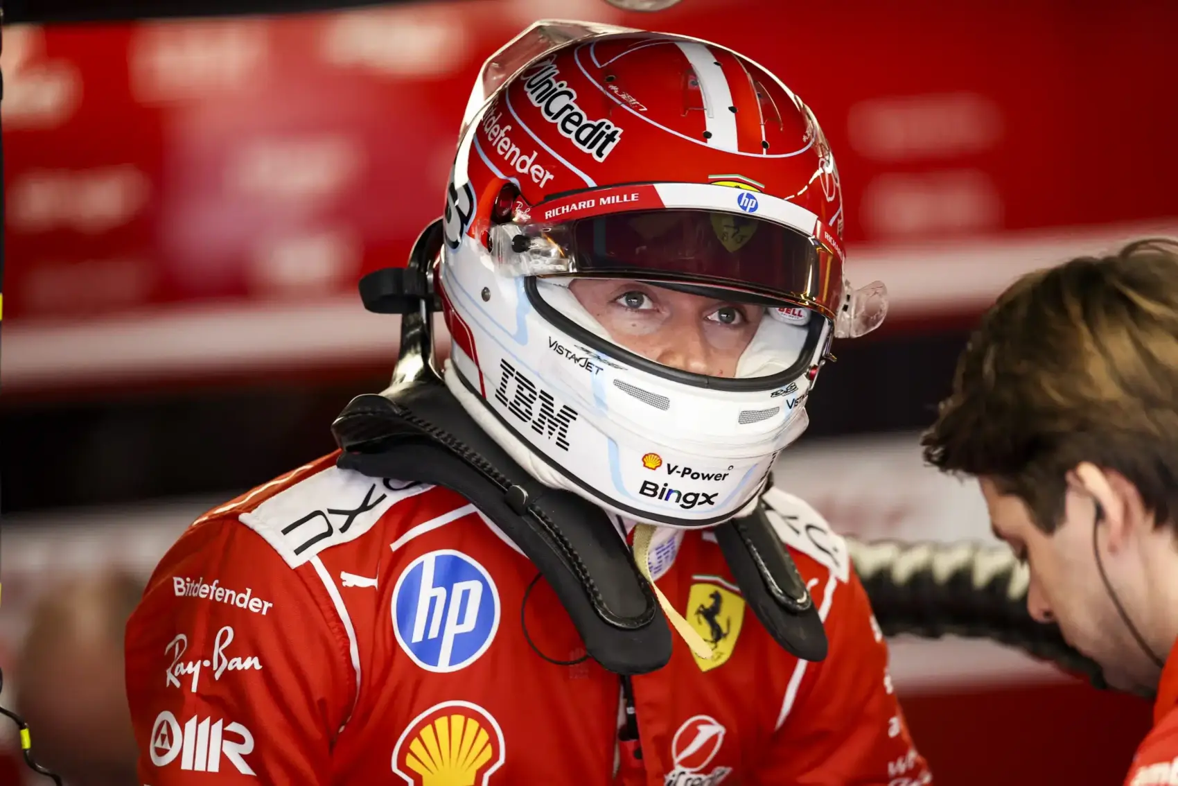 Leclerc rájött, hogy driftelve gyorsabb a Ferrarija?