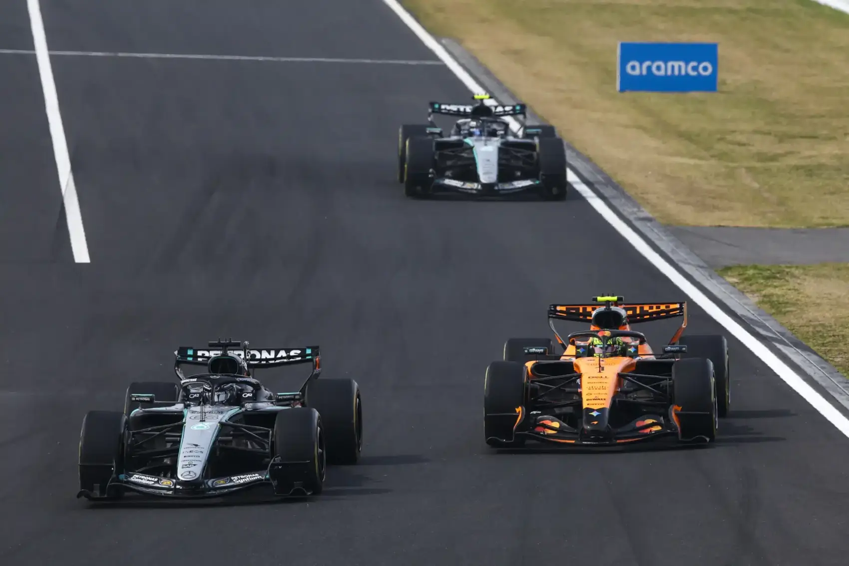 A Mercedes elismerte, az ő hibájukból bukta el Russell a dobogót