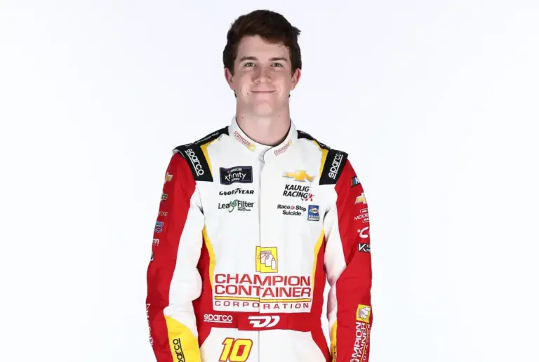 Homofób mondatai miatt nem versenyezhet a NASCAR egyik pilótája