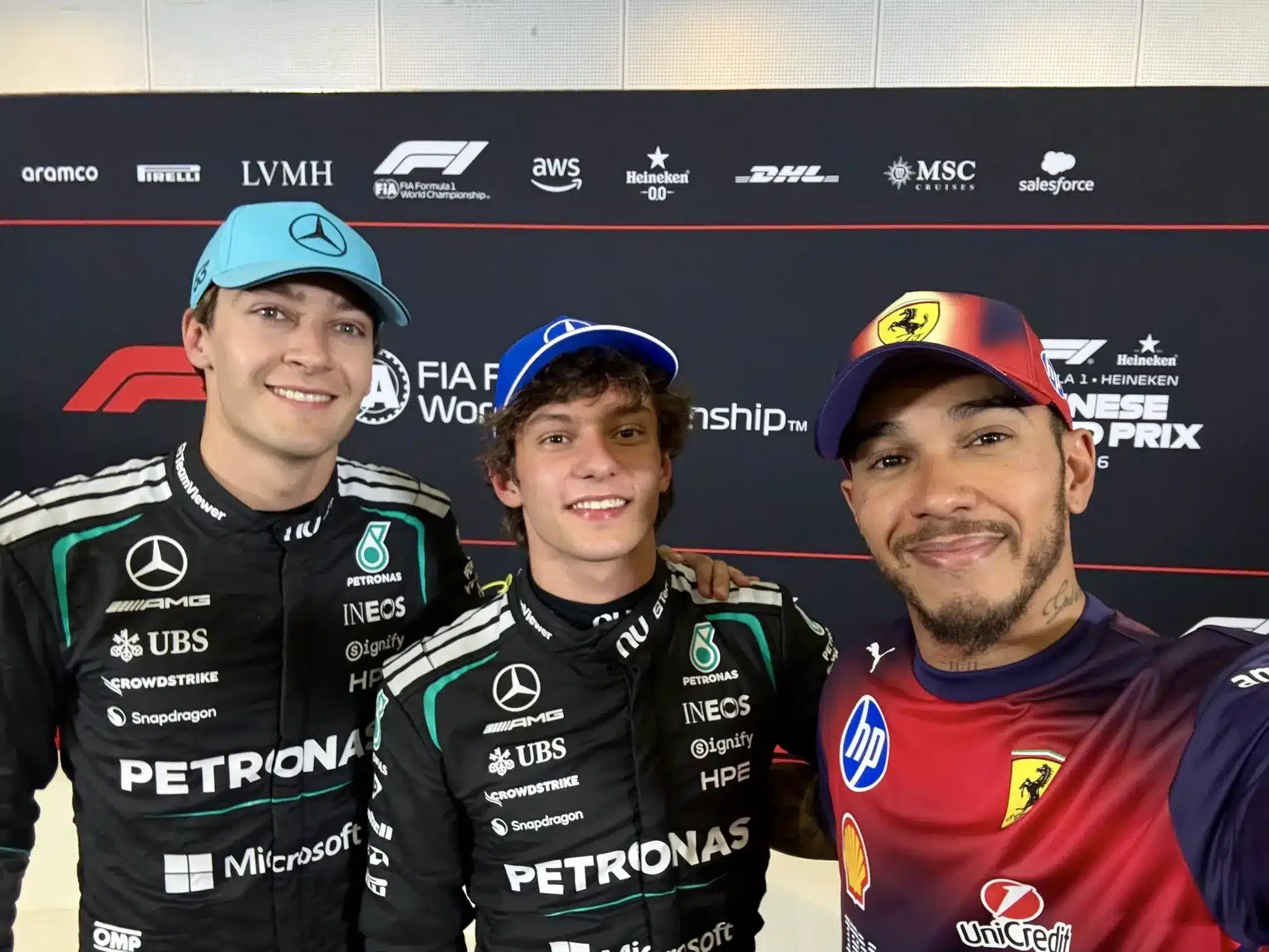 „Tudom, hogyan mennek ott a dolgok” – Hamilton most már szégyentelenül felfedi a Mercedes trükkjét