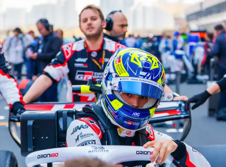 Majdnem óriásit balesetezett, végül a pontverseny 5. helyén találta magát a legkisebb csapat pilótája