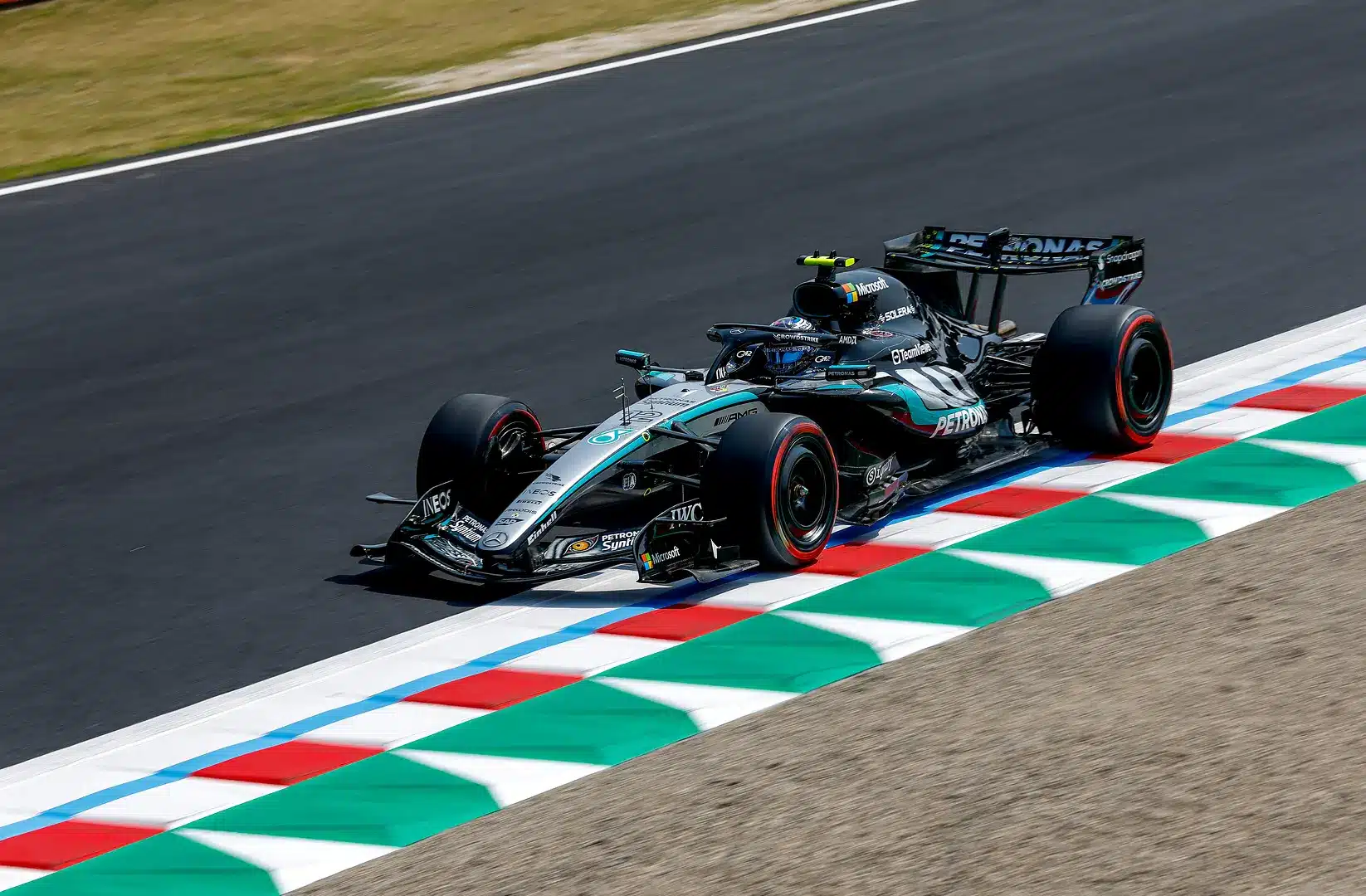 Antonelli elkapta a fonalat az F1-ben: a Japán Nagydíjon is megszerezte a pole-t