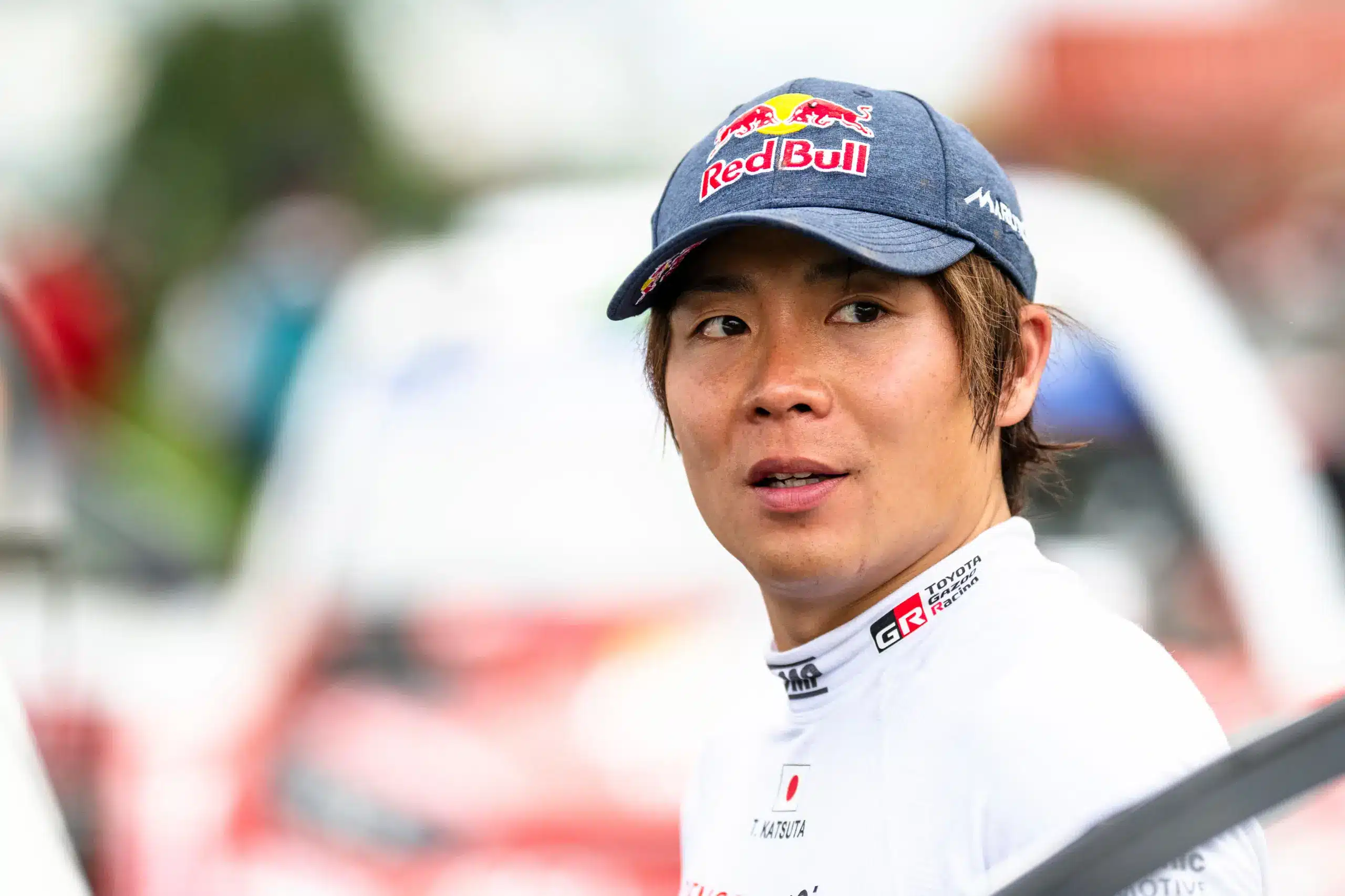 Solberg és Ogier is kiesett Kenyában, Katsuta vezet