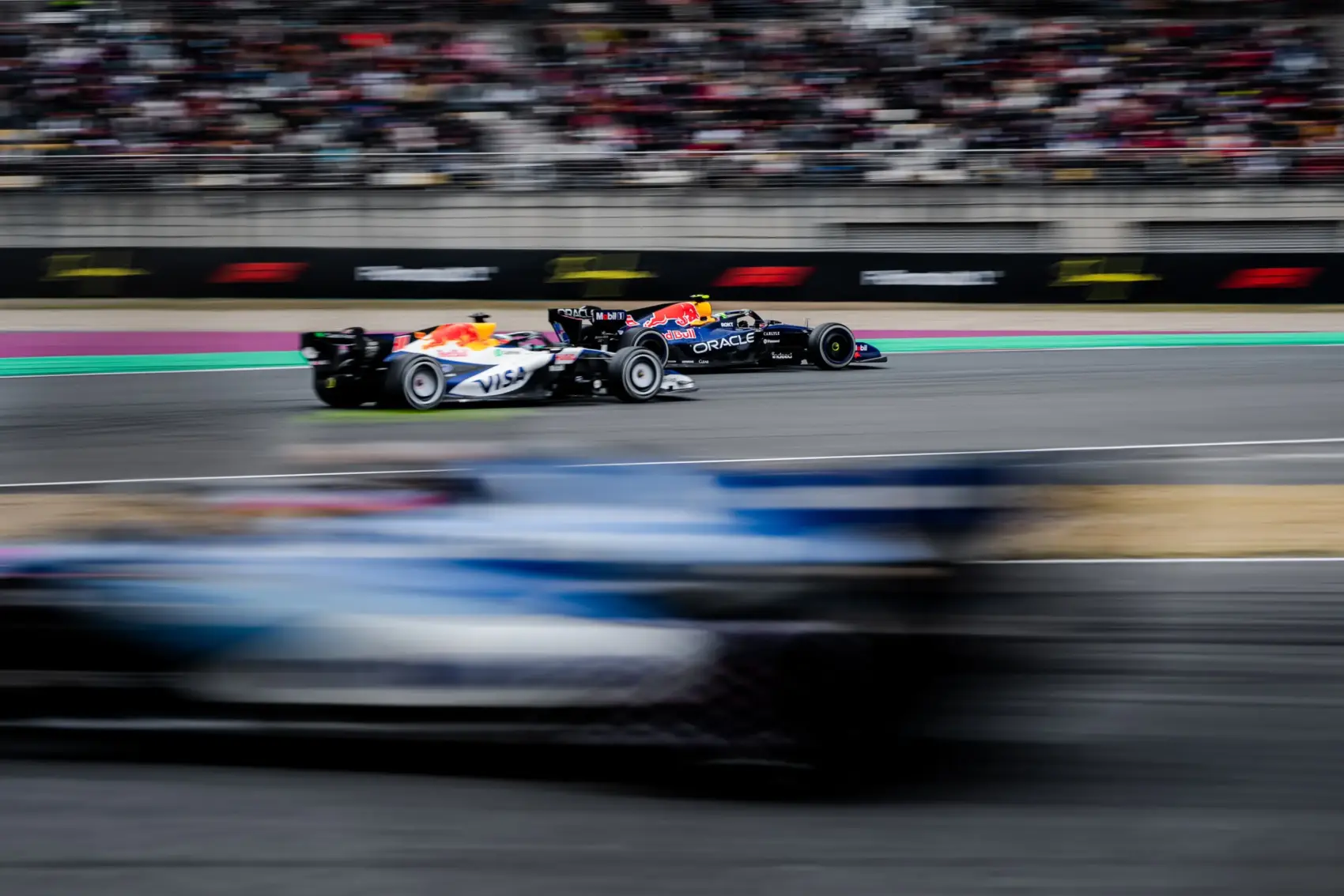 Hiába a kritikák, egy ideig még biztosan nem változtat a szabályokon az F1