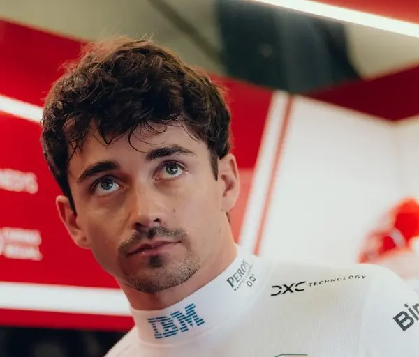 Leclerc szerint nincs az a szuper Ferrari-rajt, amivel meg lehetne fogni a Mercedeseket