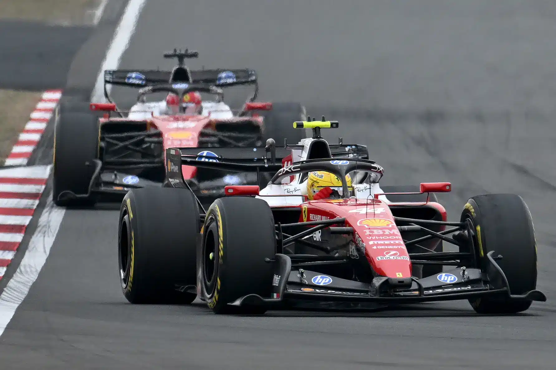Igazságtalanságot kiált a Ferrari: azért vették el az előnyüket, mert a többiek túl gyengék
