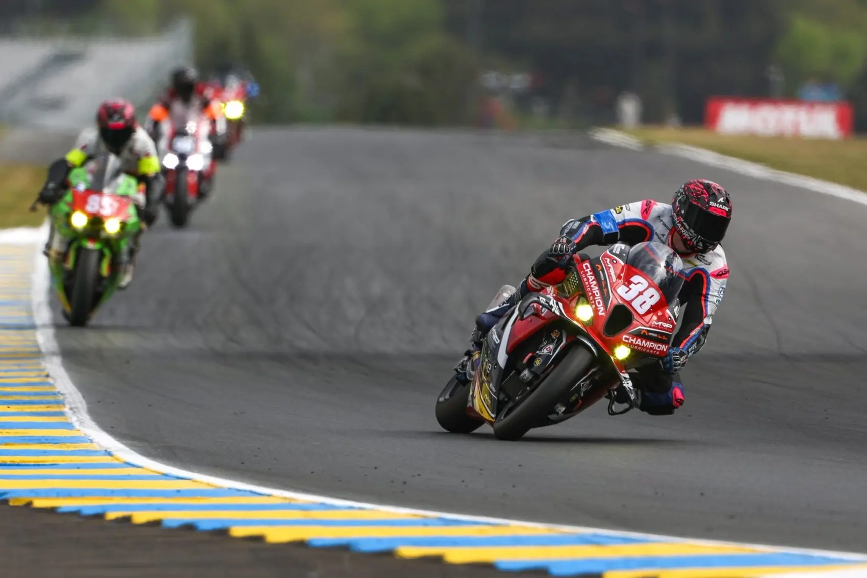 Történelmi győzelmet aratott a magyar csapat a Le Mans-i 24 óráson, dominálták a kategóriájukat