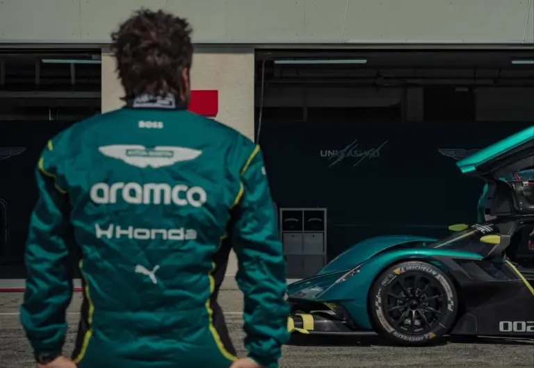 Eddig bírta Alonso a rázós F1-es autóban, hogy ne kezdjen el vezetni valami mást