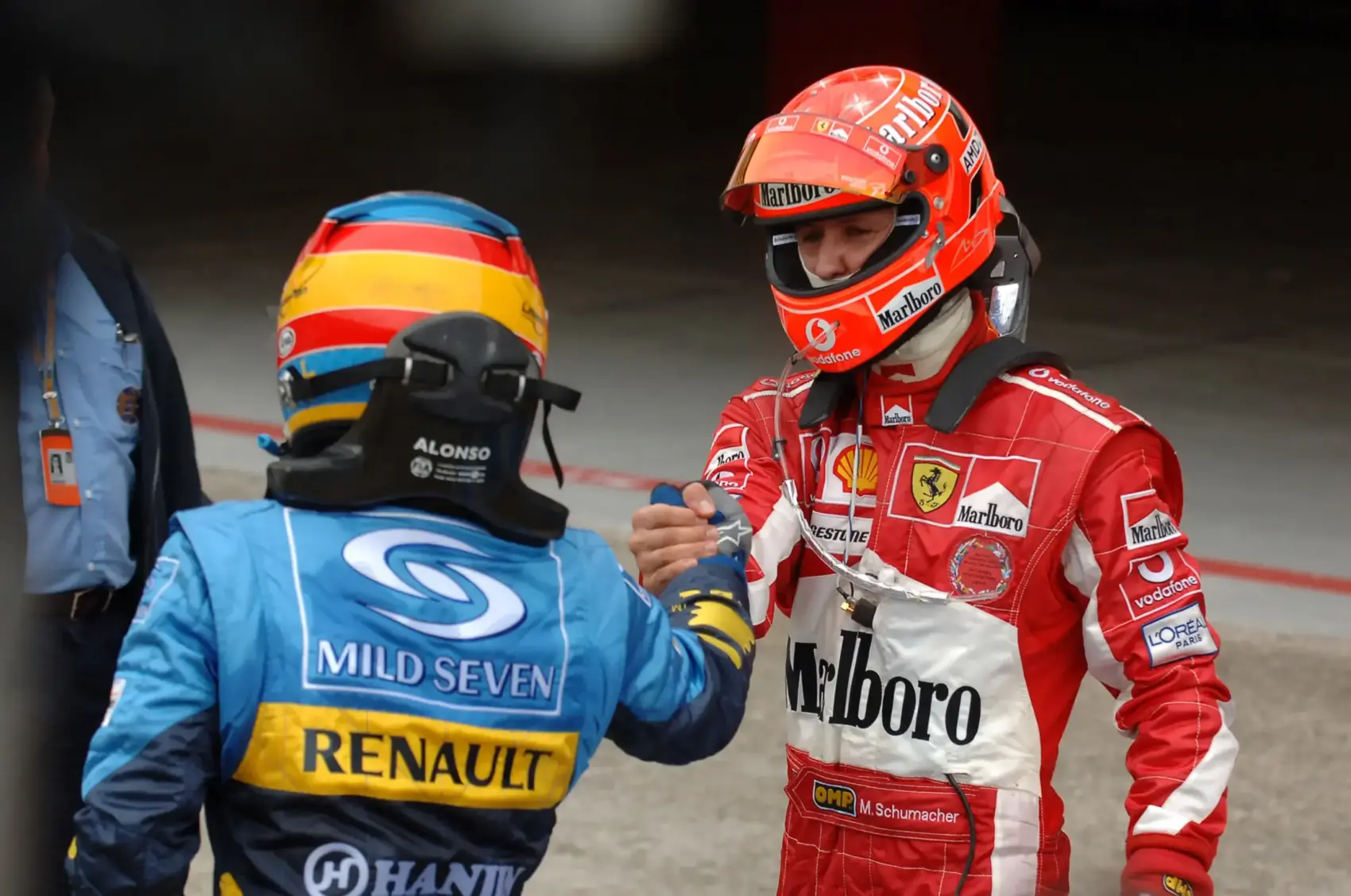 Karakteridegen hiba és motorral kockáztatás is kellett Schumacher és Alonso nagy párharcához