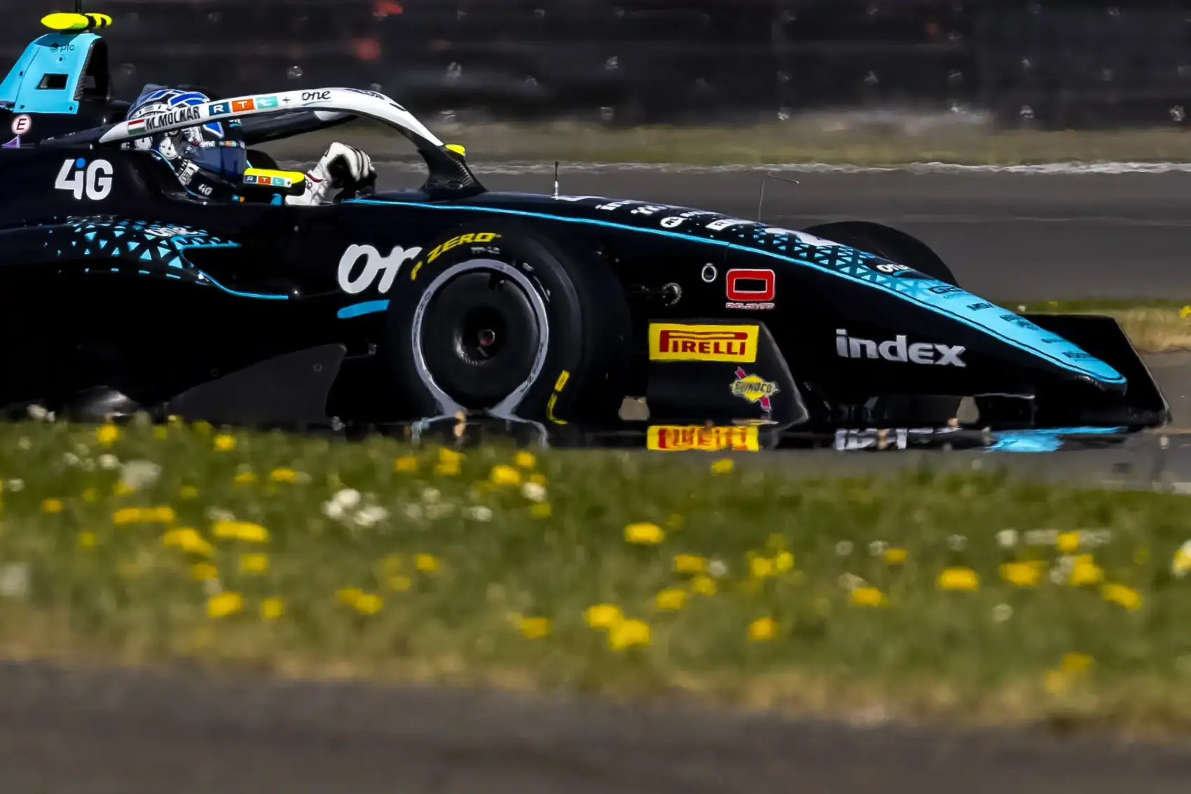 Dráma Silverstone-ban, Molnár Martin el sem tudott rajtolni a brit F3 második futamán