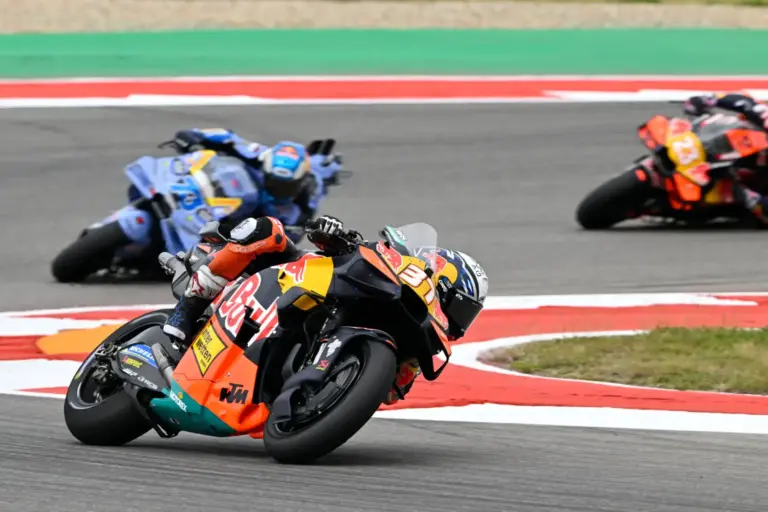 MotoGP, Pedro Acosta, KTM, Álex Márquez, Gresini, Enea Bastianini, Tech3, UA Nagydíj 2026, szombat
