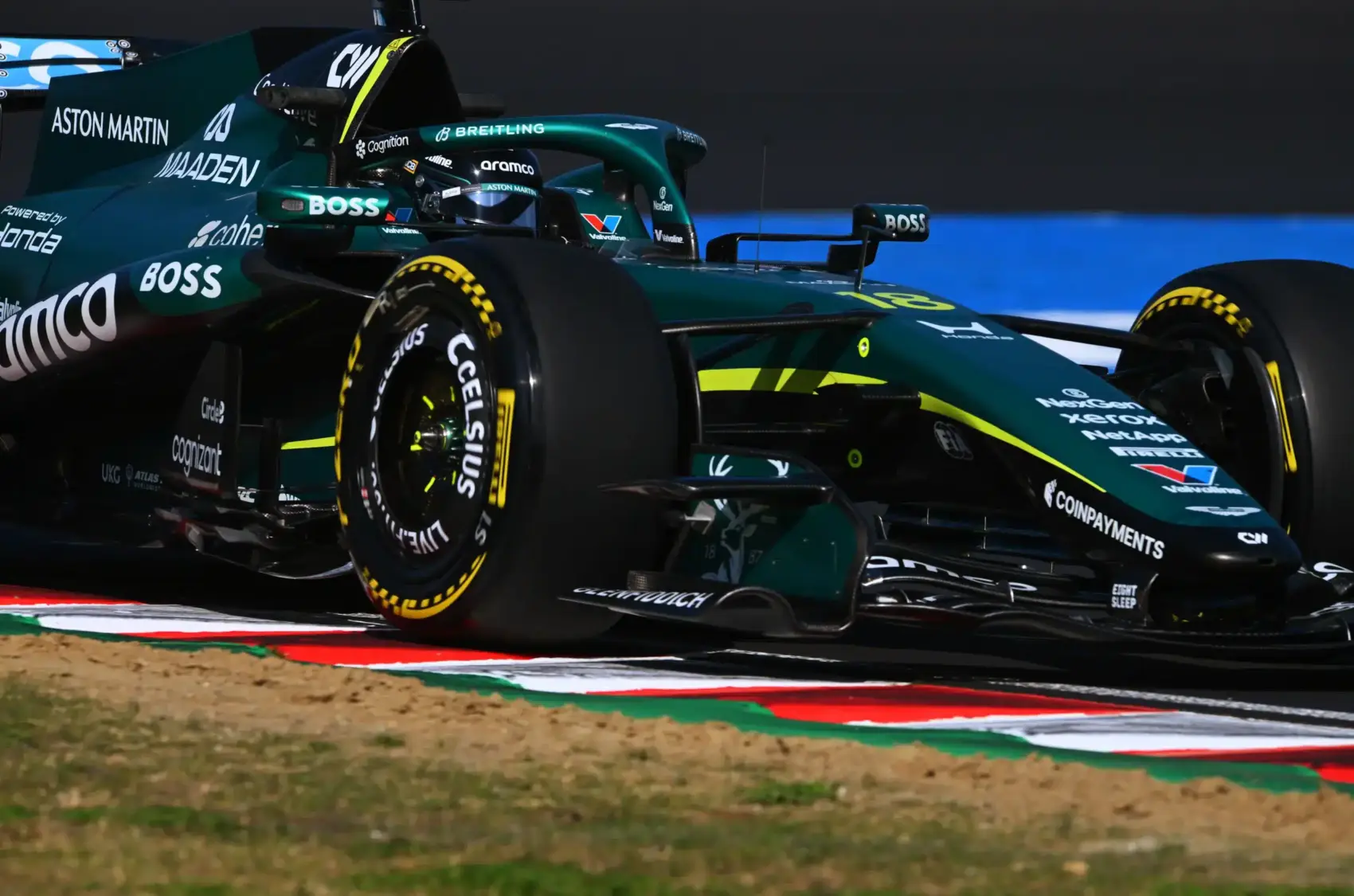 Váratlan helyről kapott brutális kritikát az F1, mert ezt a versenyzőt nem hallgattatja el a szerződése