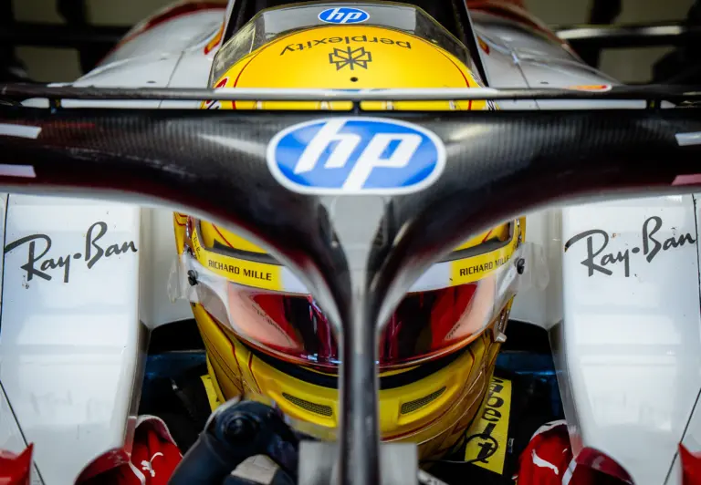 Hamilton rájött, hogy a Ferrari csodafegyvere több kárt csinál, mint hasznot