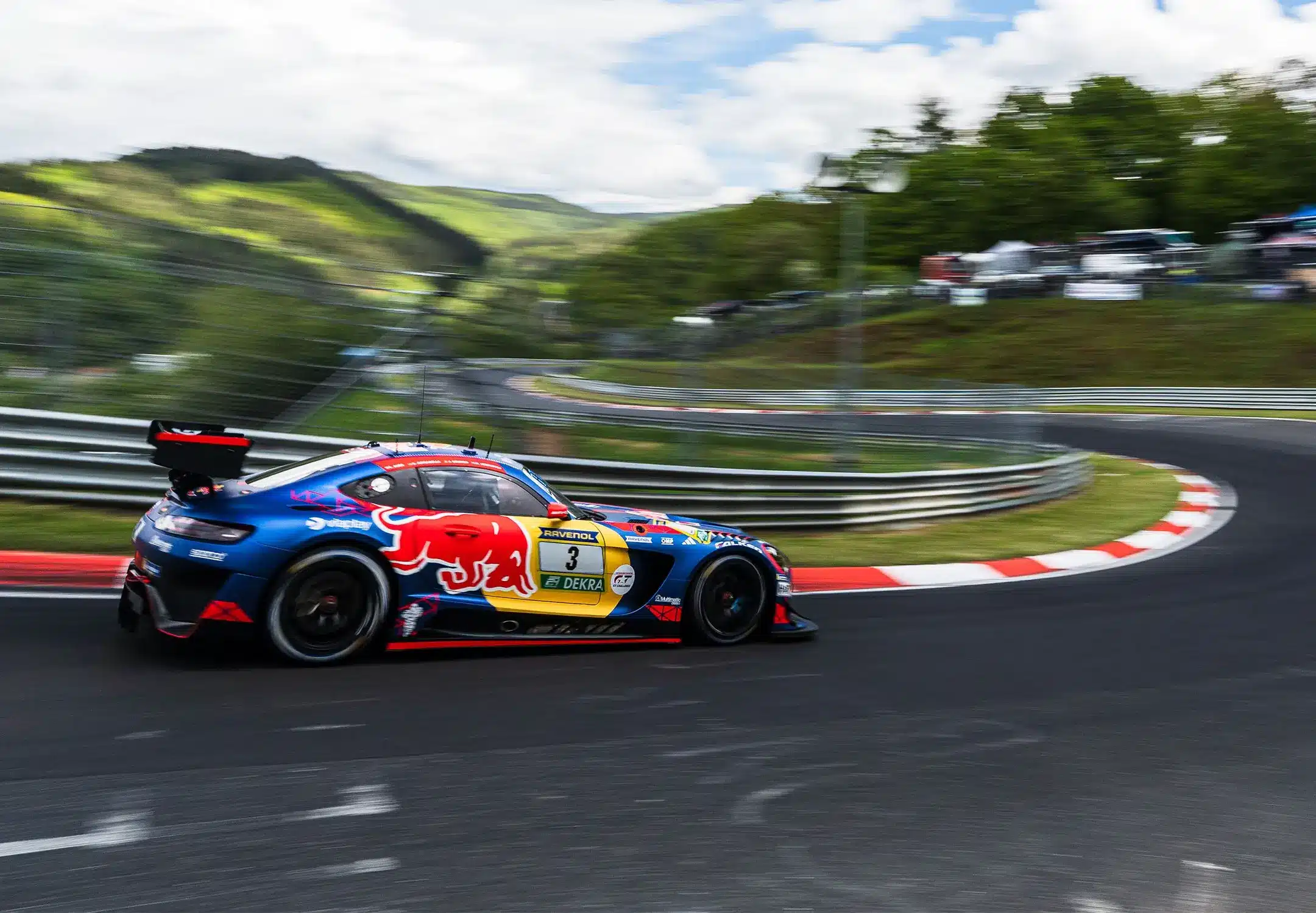 Tarolt a Lamborghini a Nürburgringen, de Verstappenék nem sokkal maradtak le a pole-ról