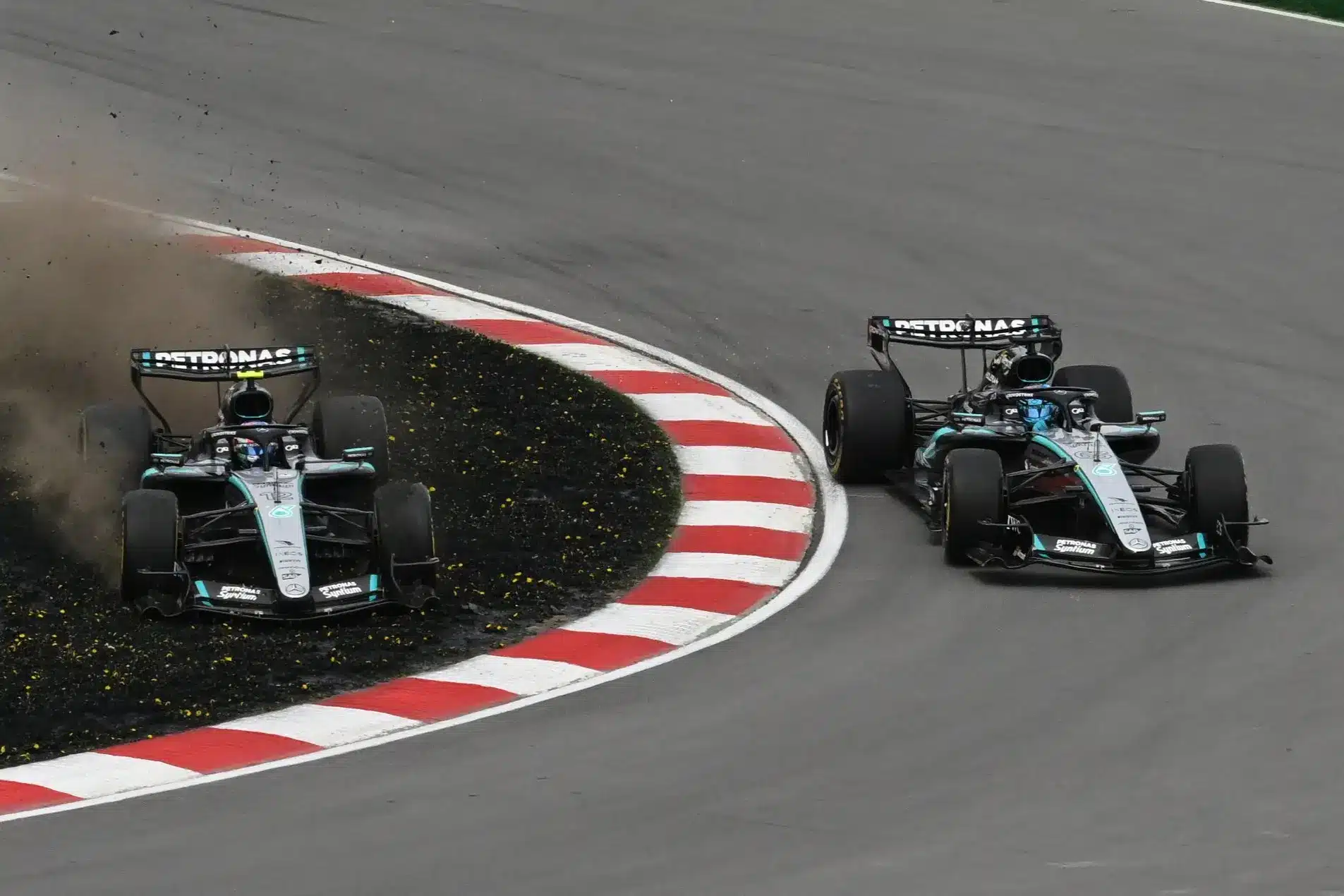 Russell nyert, Antonellit Wolffnak kellett nyugtatnia a Mercedesek csatája után a montreali sprinten