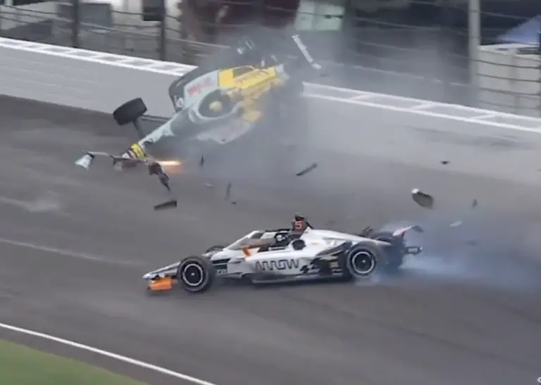 Indy 500, baleset, edzés